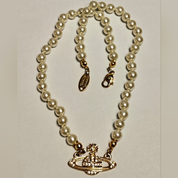 Vivienne Westwood Orb Pearl Necklace - Picture 3 of 9